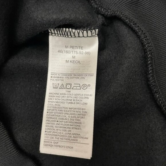 GAP Sweatshirt - Picture 8 of 8